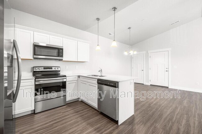 Building Photo - 359 W 785 N