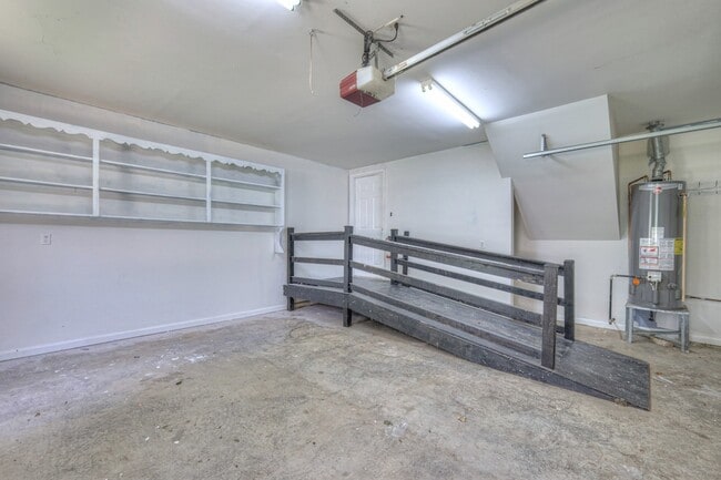 Building Photo - 405 Sandi Ct