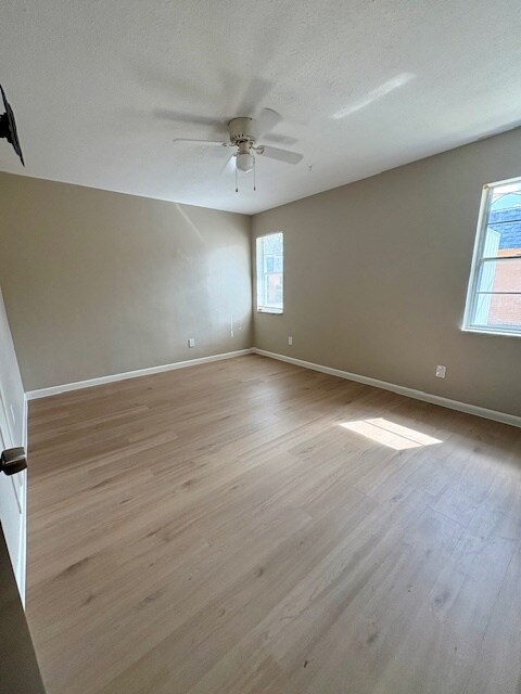 Large primary bedroom - 149 New York Ave