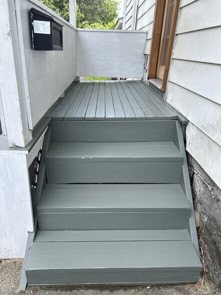 Outside Steps - 31 Dix Ave