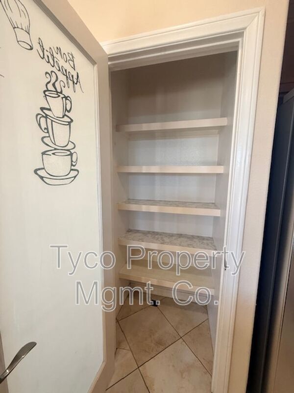 Building Photo - 5215 Sandbar Cove Way