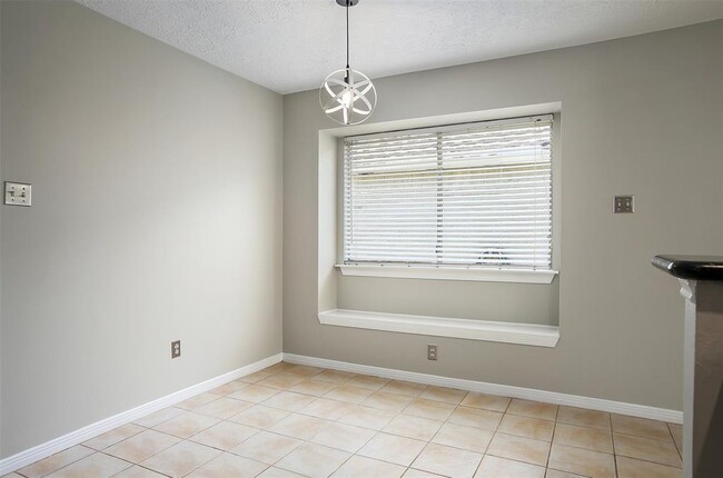 Building Photo - 419 Heatherwood Ct