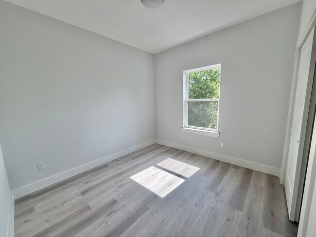 Building Photo - 3533 Alderfer St