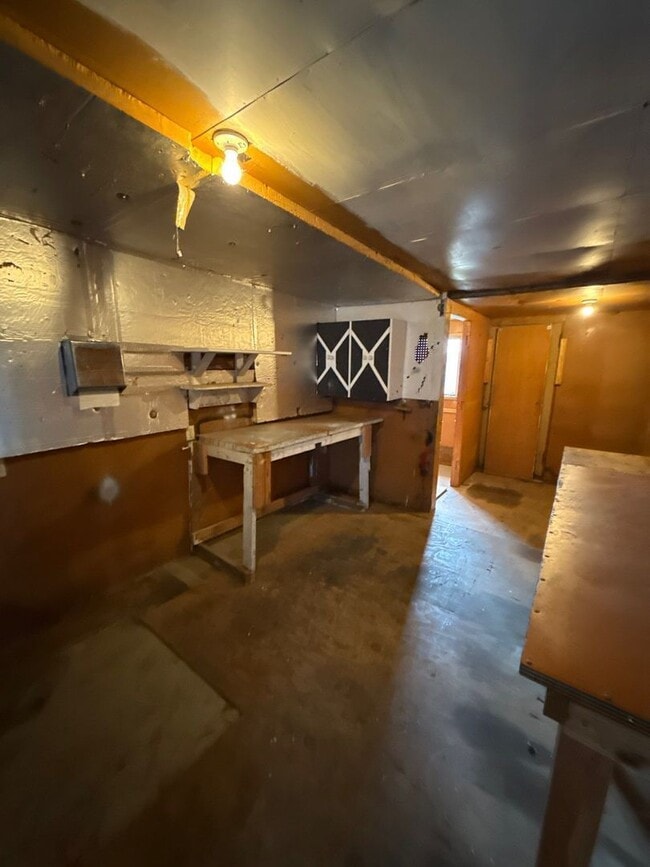 Building Photo - 2236 Hoyt St SE