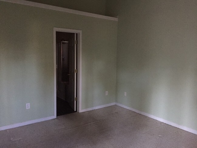 Building Photo - 818 Bentley Dr
