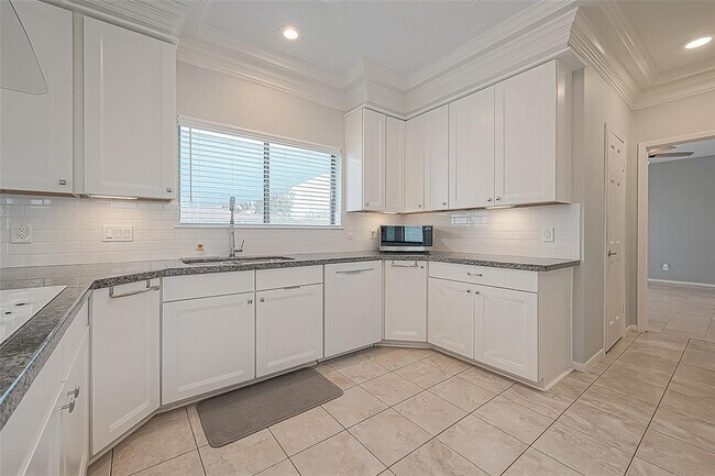 Building Photo - 10919 Villa Lea Ln