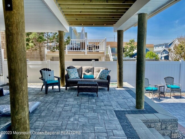 Building Photo - 36 1st Ave