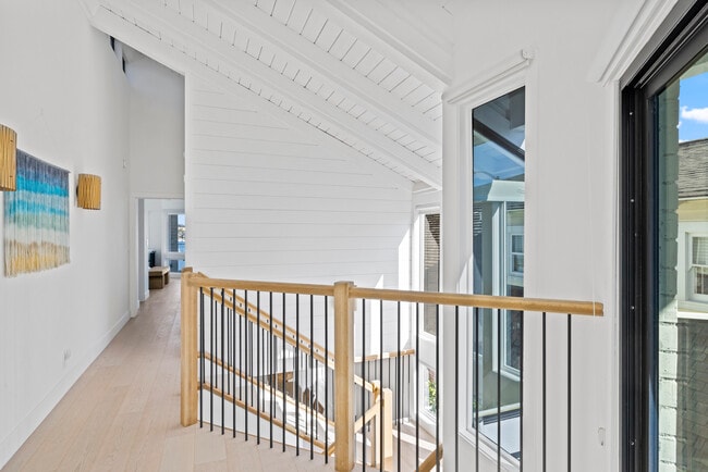 Building Photo - 1126 E Balboa Blvd