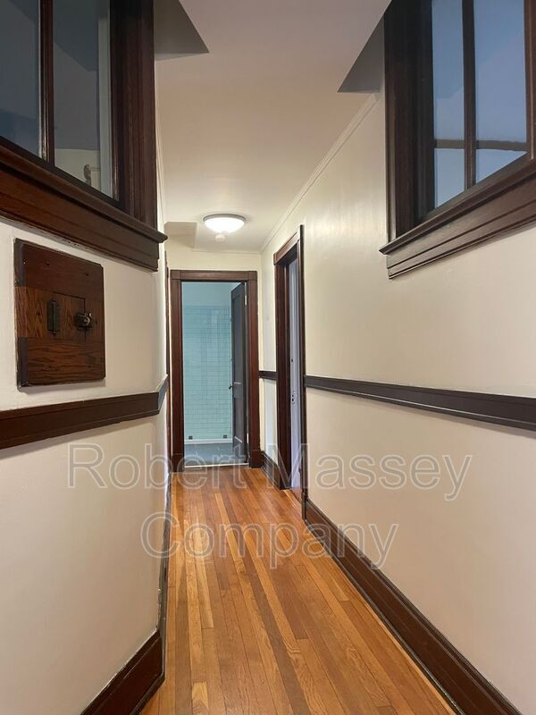 Building Photo - 2004 Cherokee Pkwy