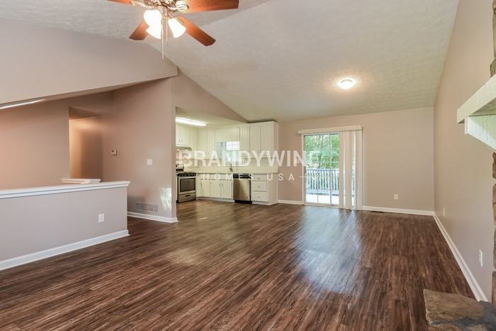 Building Photo - 2681 Meadow Ridge Ct