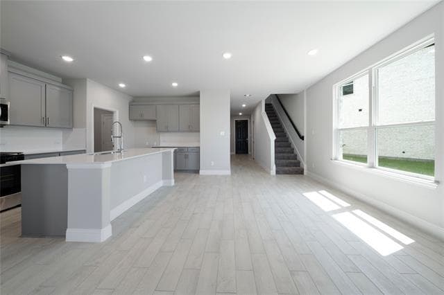 Building Photo - 604 Aroco Bnd
