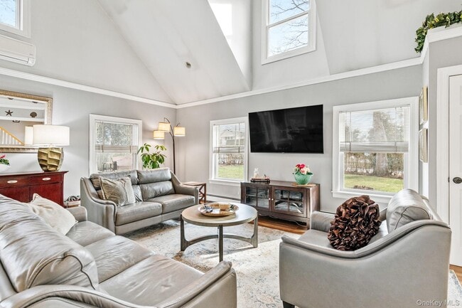 Building Photo - 79 E Tiana Rd