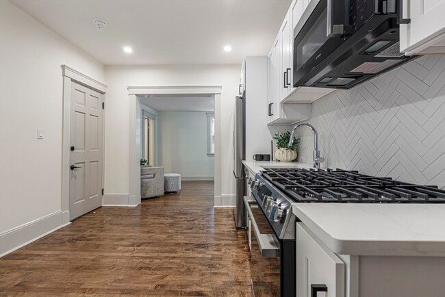 Building Photo - 41 Westmoreland St