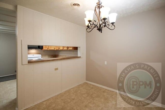 Building Photo - 3 Bedroom / 1.5 Bath Townhome in Gretna!!