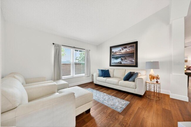 Building Photo - 5477 Glen Oak Pl