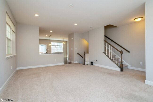 Building Photo - 1601 Hights Farm Rd S