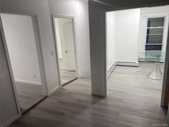 Building Photo - 130 Wickham Ave