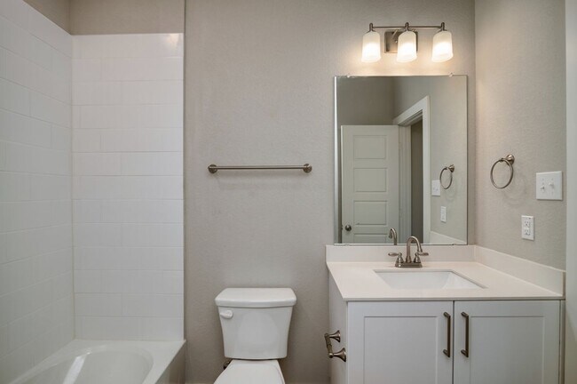 Building Photo - GORGEOUS 2 BEDROOM FOUR PLEX LOCATED IN MIDLOTHIAN ISD!