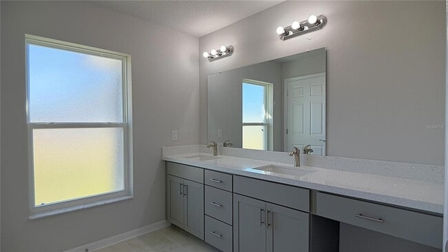 Building Photo - 110 E Dupont Ter