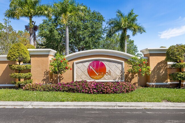 Building Photo - ** NAPOLI ** 2 BED / 1 BATH - CONDO - GREA...
