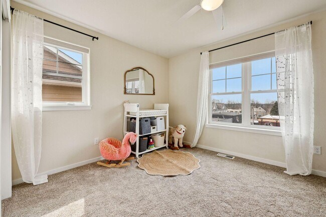 Building Photo - 2945 N 186th St