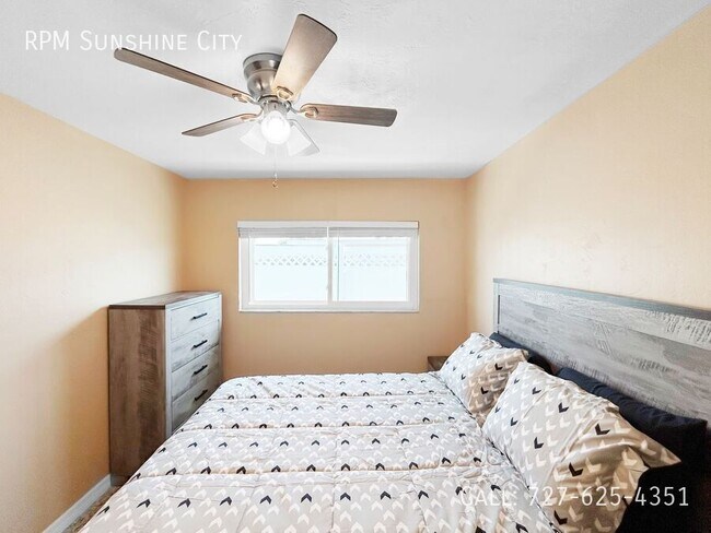 Building Photo - 11400 2nd St E