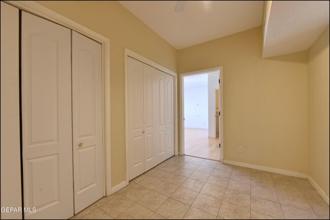 Building Photo - 6123 La Posta Dr