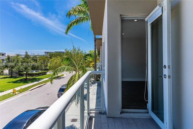 Building Photo - 6410 NW 105th Pl