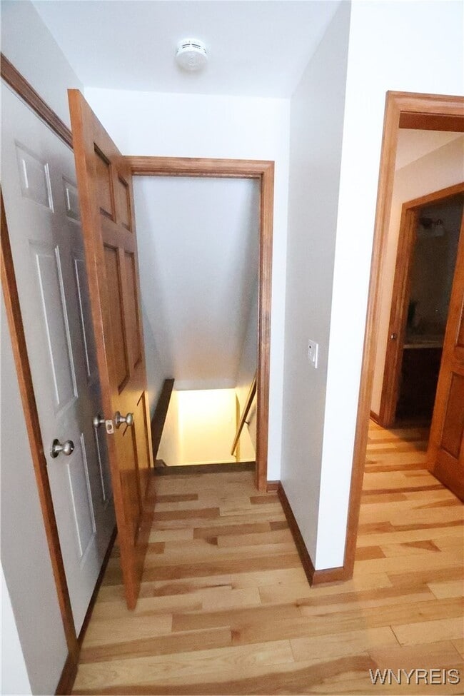 Building Photo - 40 Vassar Dr