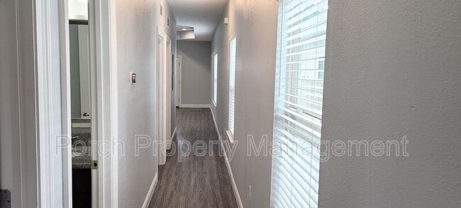 Building Photo - 2008 W Gregory St