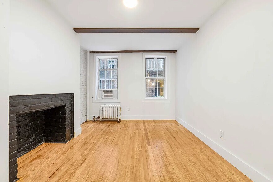 Building Photo - 224 Sullivan St