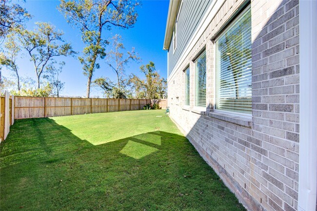 Building Photo - 1419 Shaded Rock Dr