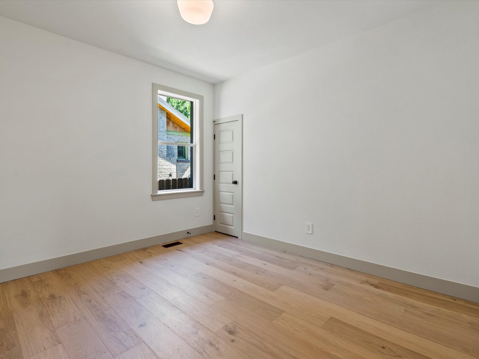 Building Photo - 883 S Downing St