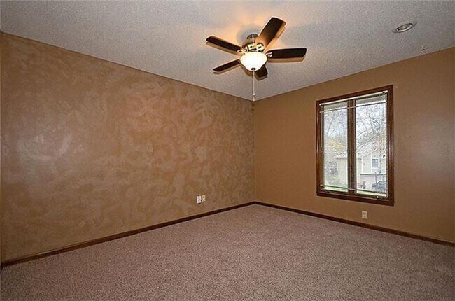 Building Photo - COMING SOON!! Large home in the Newmark and Staley Area