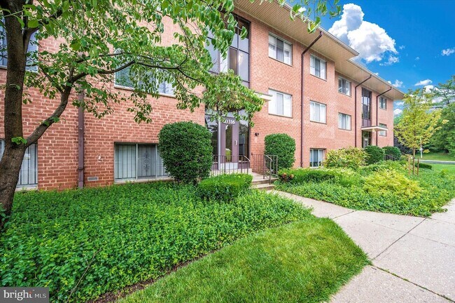 Building Photo - 10316 Rockville Pike