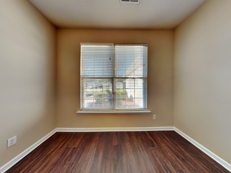 Building Photo - 6039 Willomere Cir