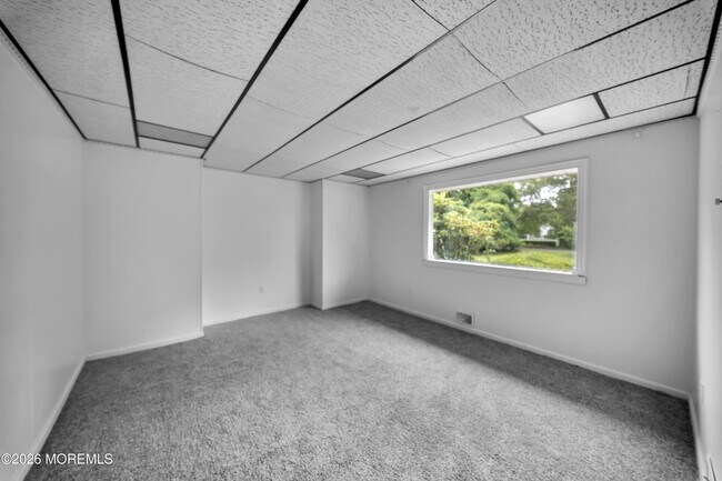 Building Photo - 170 Bingham Ave