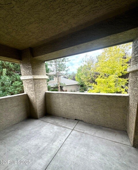 Building Photo - 900 S Meadows Pkwy