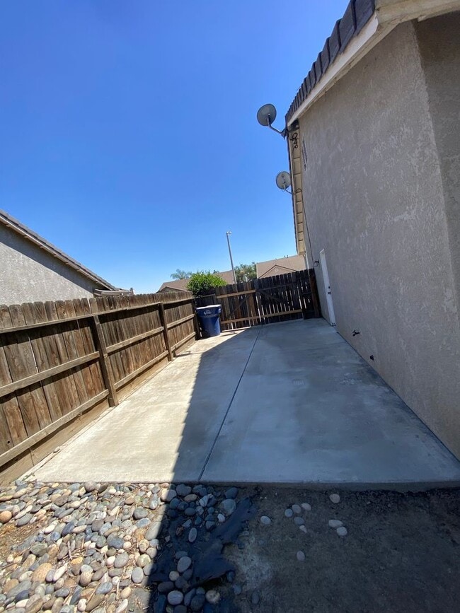 Building Photo - Lovely 2 bedroom, 2 bath home on Dolcetto Court coming soon!