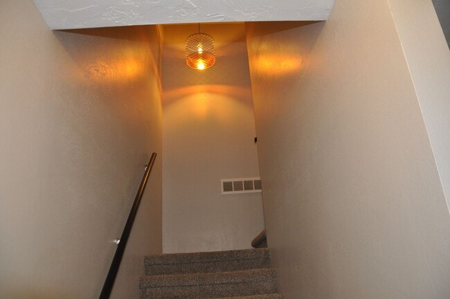 Building Photo - Beautiful 2 bedroom on the east side!
