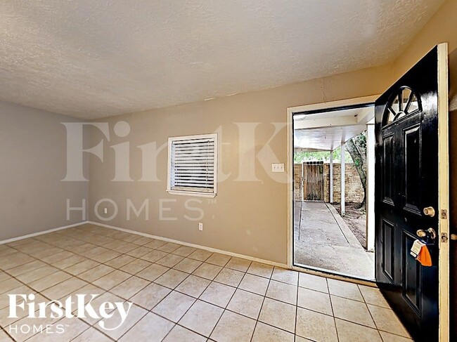 Building Photo - 2009 Tremont Ct