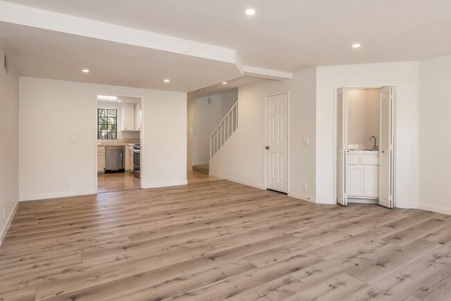 Building Photo - Spacious Mesa Condo with Full Two Car Attached Garage! Pet Friendly!