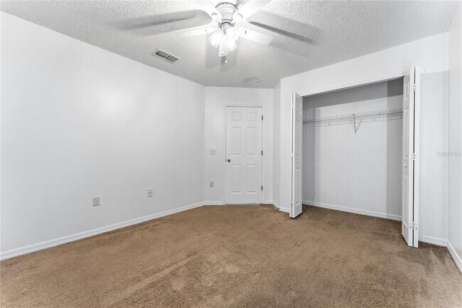 Building Photo - 637 Bittern Ct