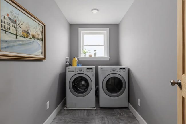 Building Photo - Private furnished winter rental- Heated floors!