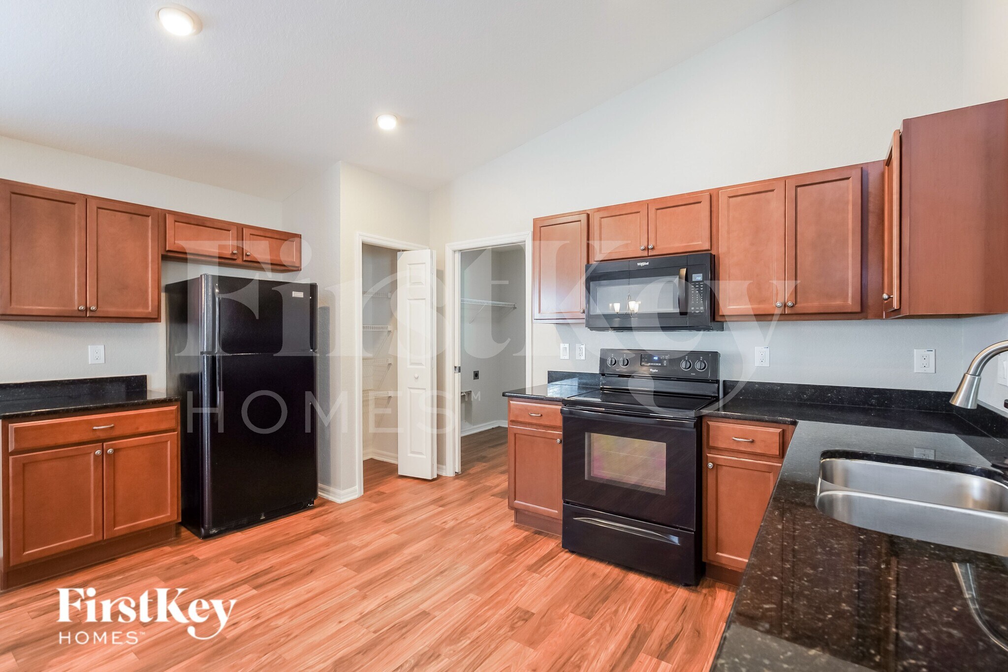 Building Photo - 881 Greenshank Dr