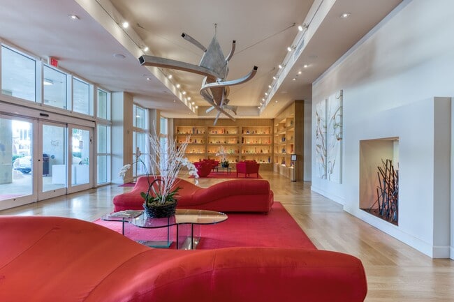 Building Photo - 1551 N Flagler Dr