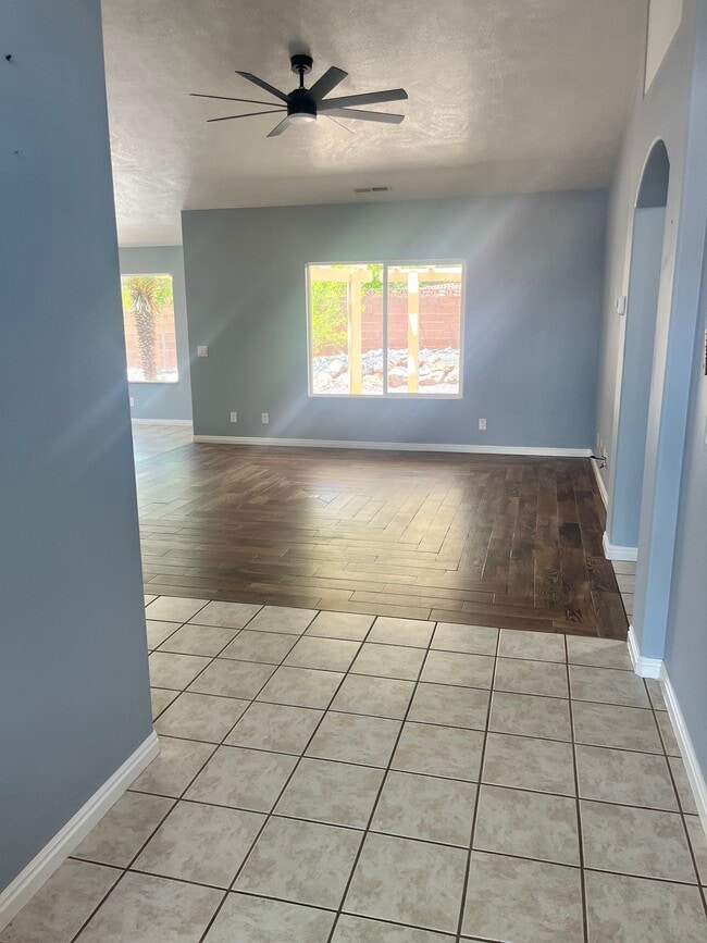 Building Photo - 119 E 710 S Cir