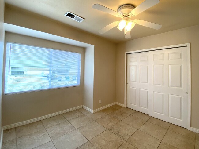 Building Photo - CUTE and COZY - MUST SEE HOME