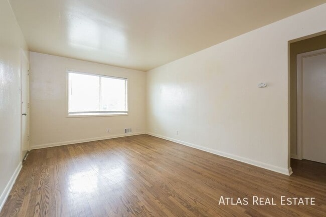 Building Photo - 4525 E Yale Ave