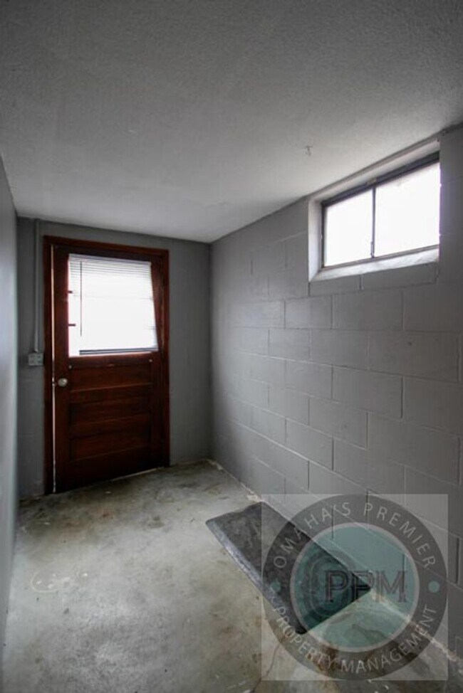 Building Photo - 12317 Weir St